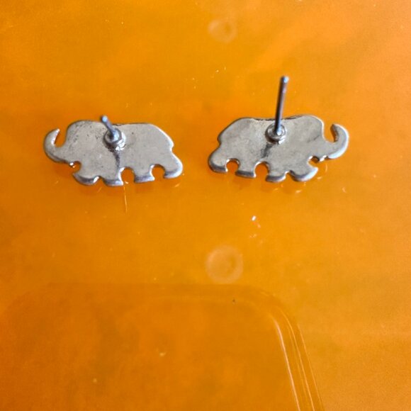 Elephant Pendants and One Pair Earrings Lot of 11 - Picture 16 of 16